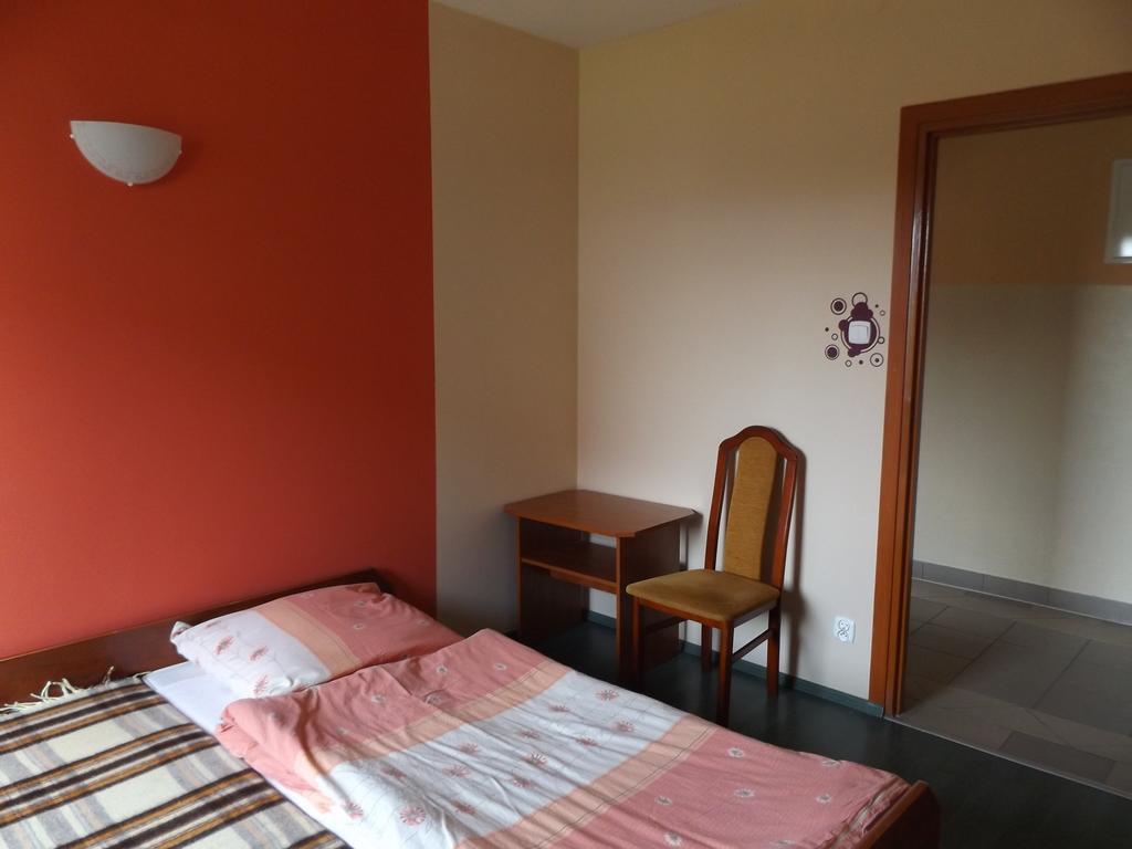 Noclegi Pod Bukowina Myczkowce Zimmer foto