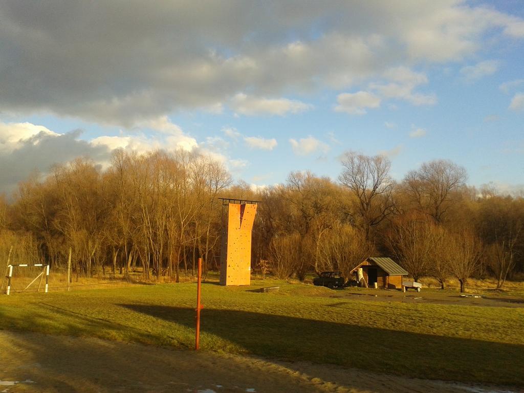 Noclegi Pod Bukowina Myczkowce Zimmer foto